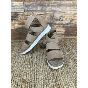 Eileen Fisher sport womens suede wide strap sandals size 7 Beige Cross Front Zip